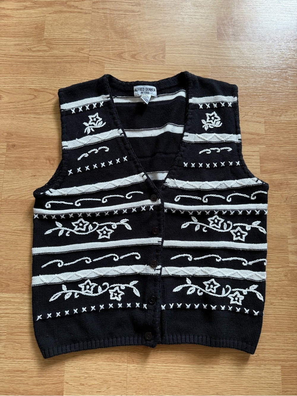VTG Alfred Dunner Petite Knit Sweater Vest Black White Floral Embroidered L